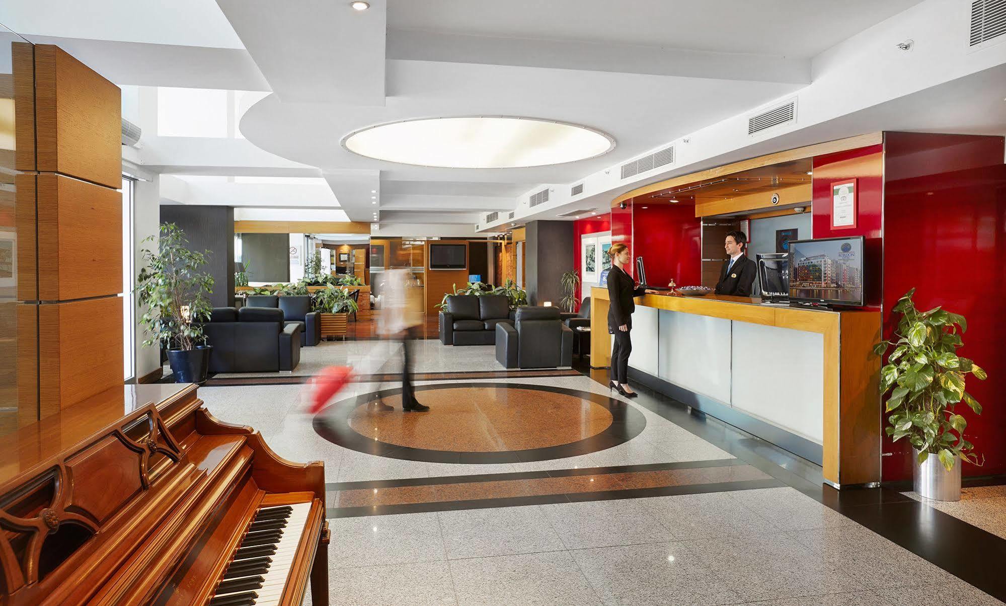 Kordon Hotel Pasaport Izmir Bagian luar foto