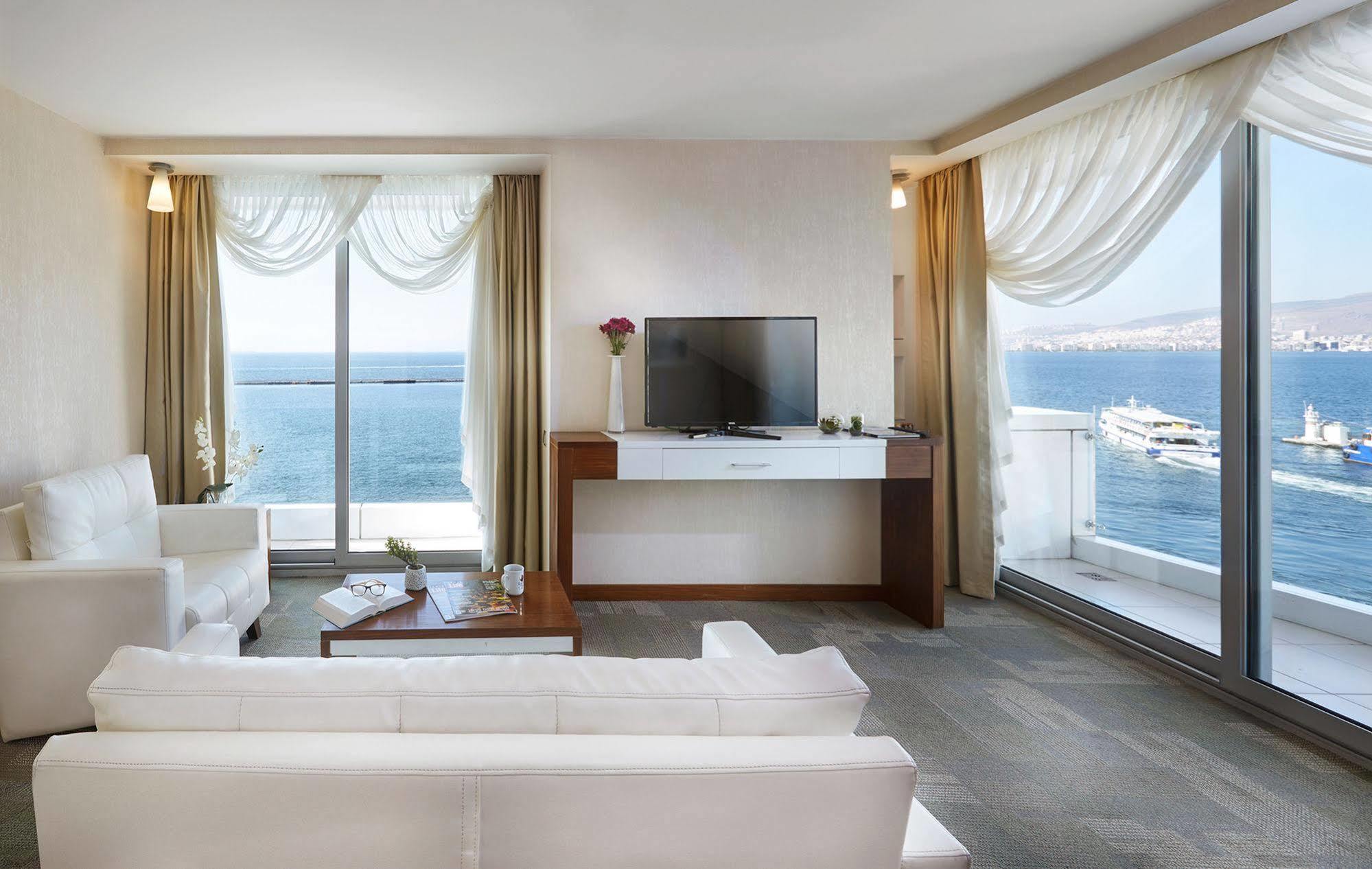 Kordon Hotel Pasaport Izmir Bagian luar foto