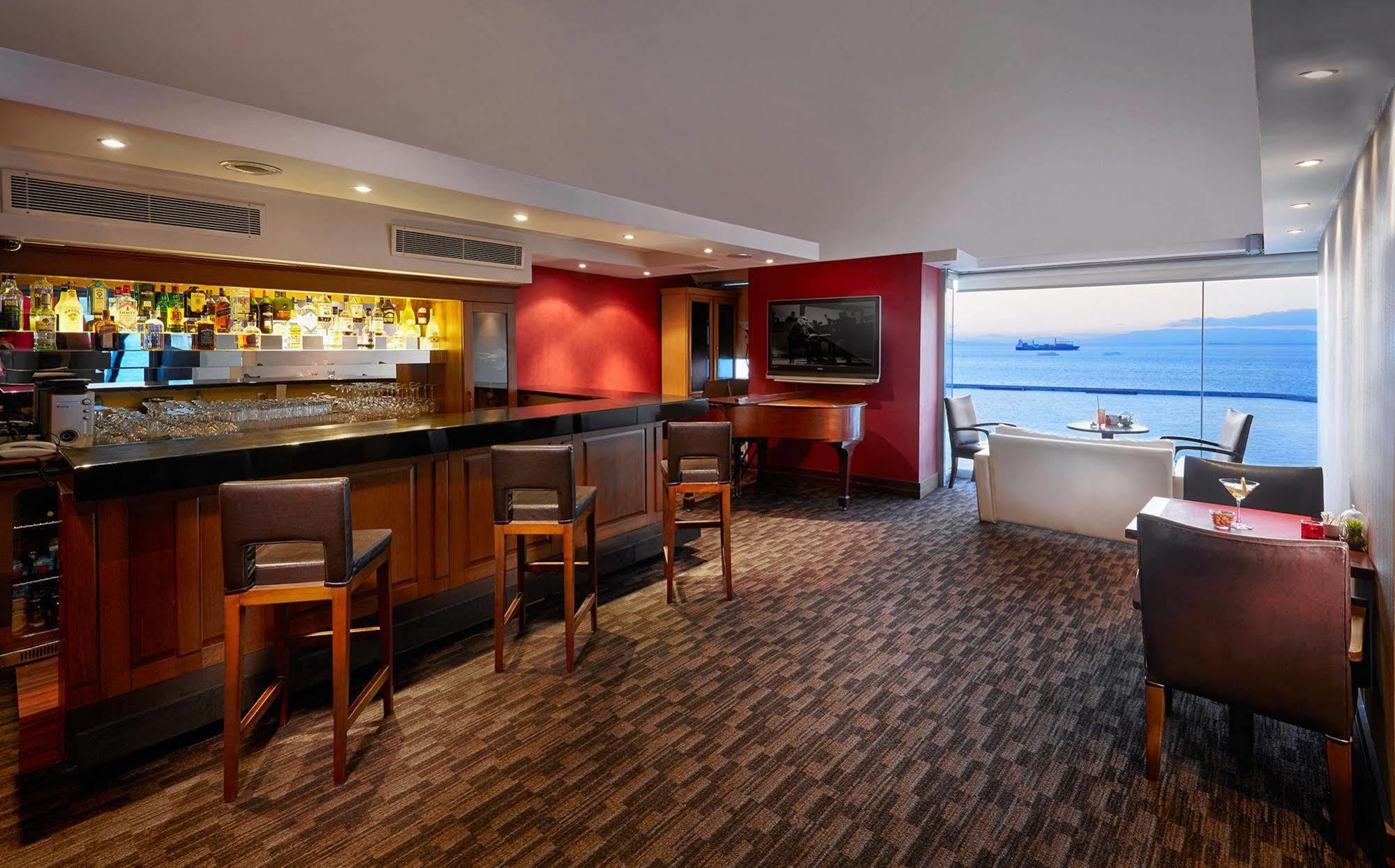 Kordon Hotel Pasaport Izmir Bagian luar foto